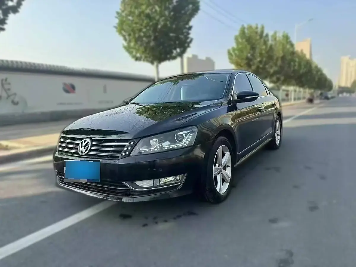 2013 Volkswagen Passat 1.8T 160HP L4 7DCT