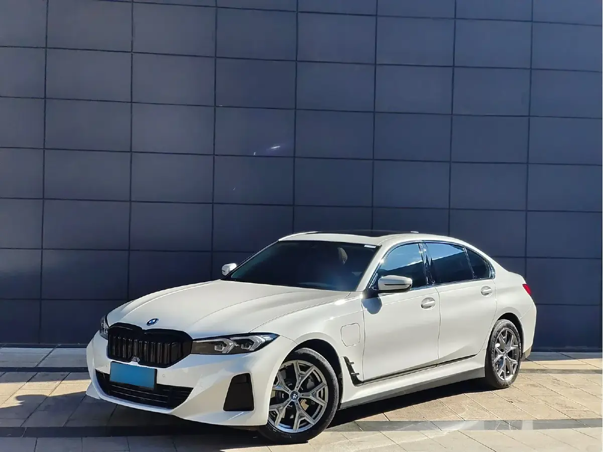 2022 BMW i3 BEV 70KWH