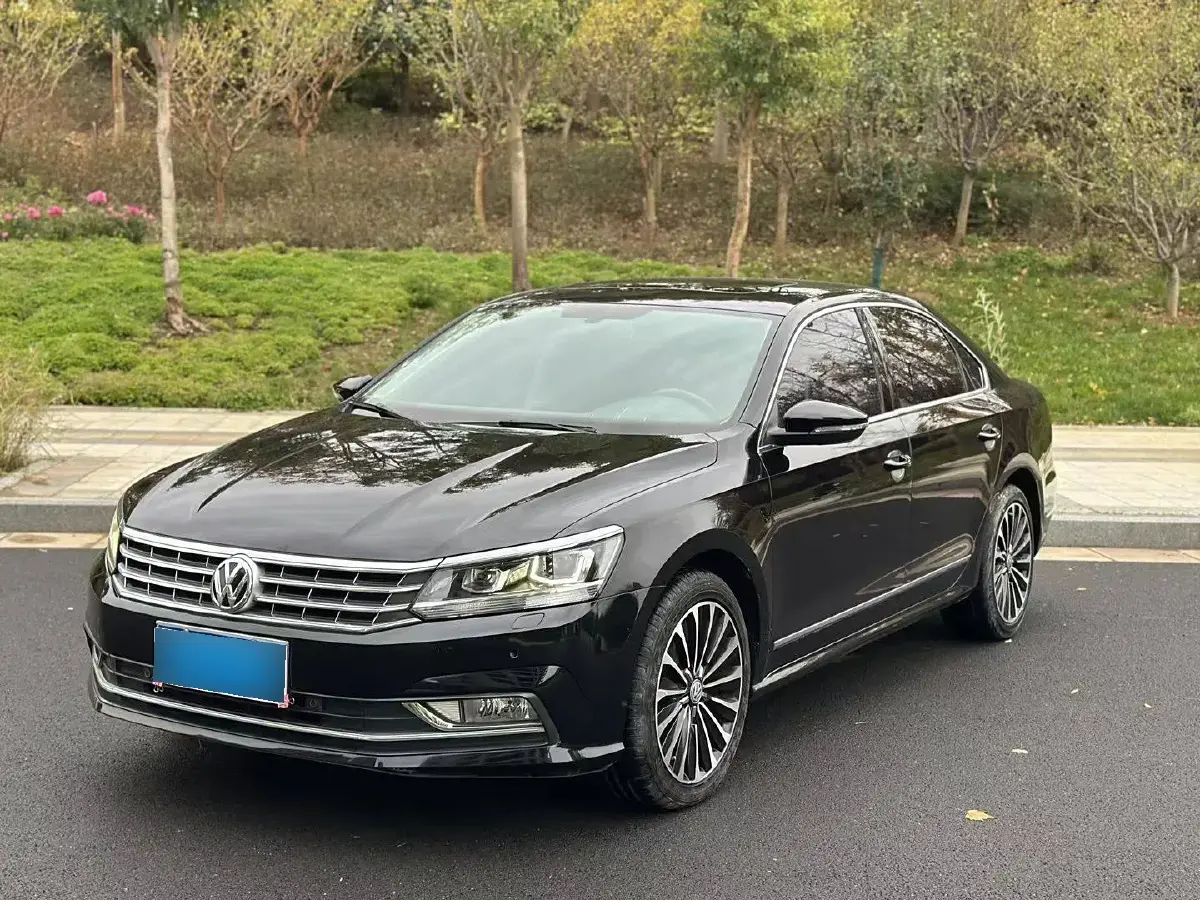2016 Volkswagen Passat 1.8T 180HP L4 7DCT