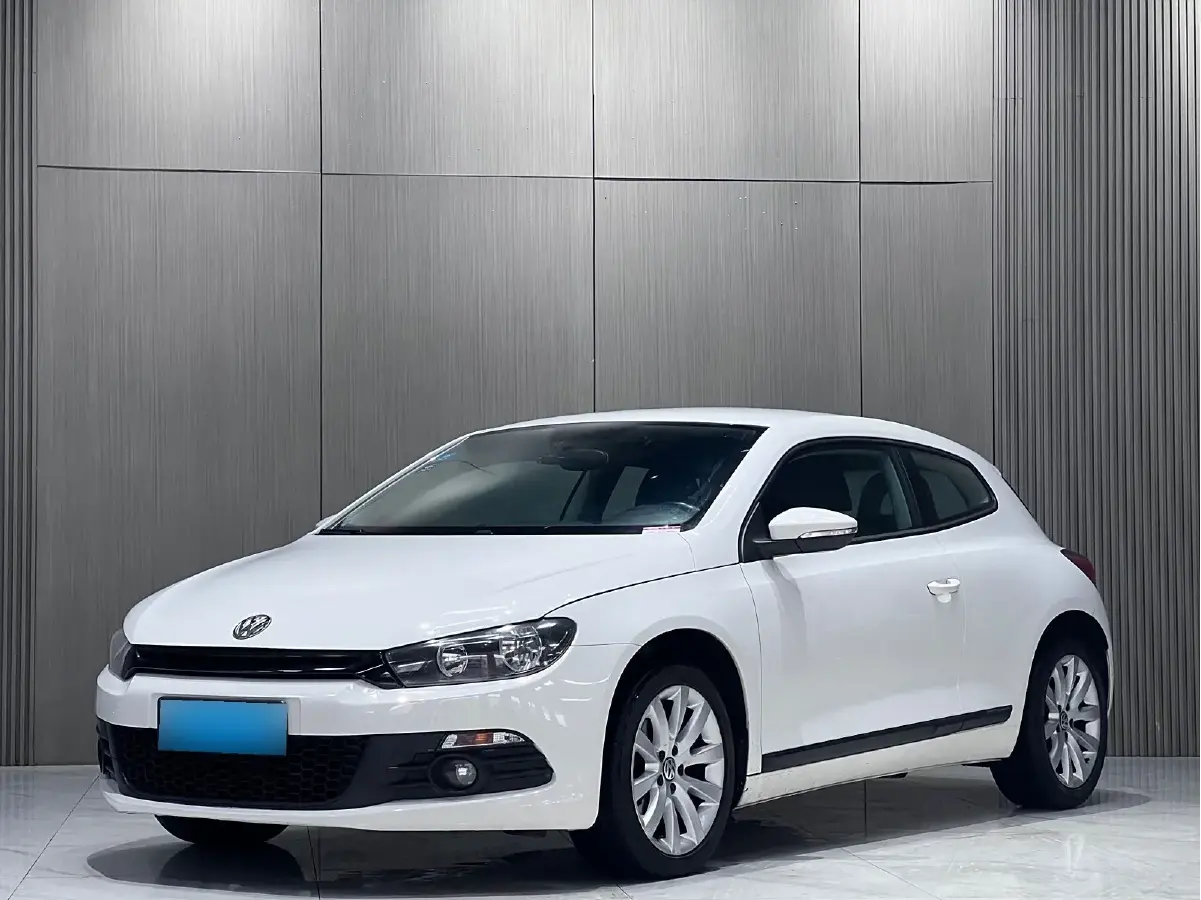 2014 Volkswagen Scirocco 1.4T 122HP L4 7DCT