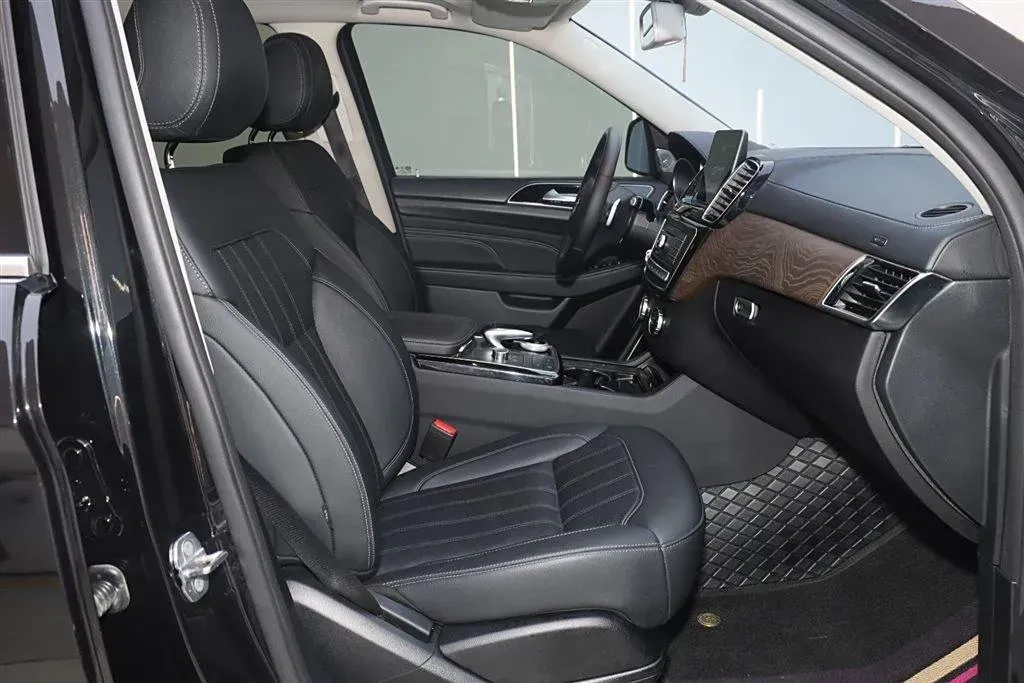 2021 BeiJing BJ90 4.0T 422HP V8 9AT,autocango,china used car exporter,china ev exporter,chinese used car exporter,chinese used ev exporter