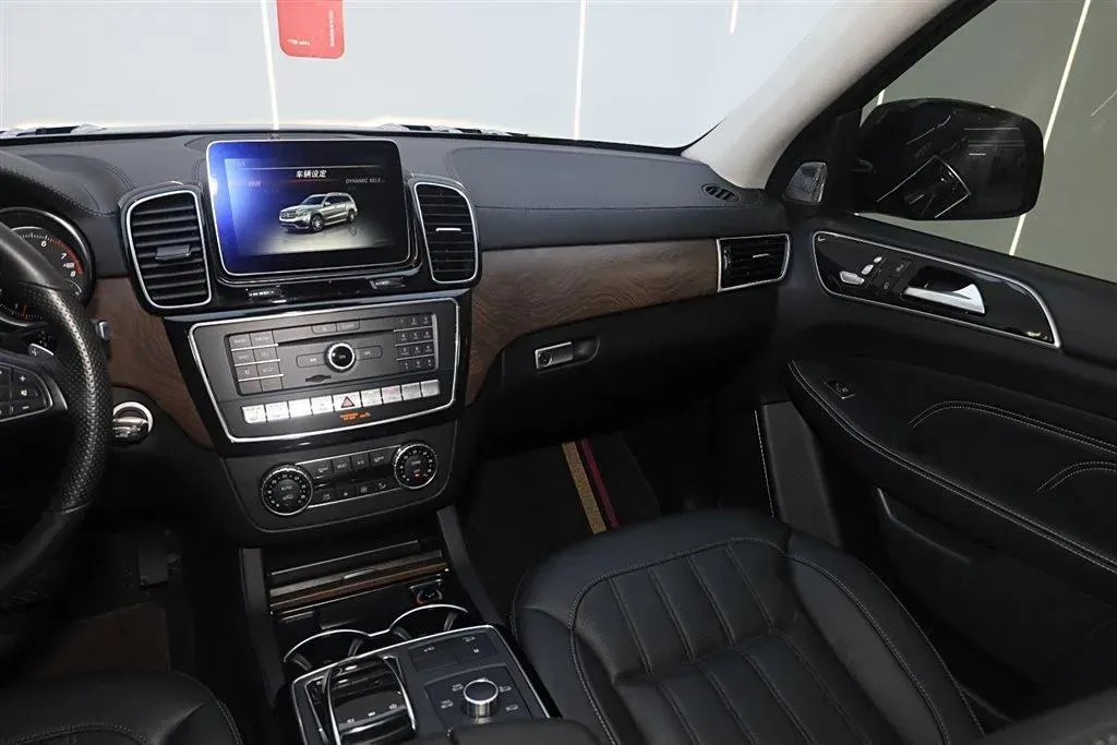 2021 BeiJing BJ90 4.0T 422HP V8 9AT,autocango,china used car exporter,china ev exporter,chinese used car exporter,chinese used ev exporter