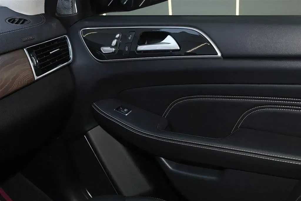 2021 BeiJing BJ90 4.0T 422HP V8 9AT,autocango,china used car exporter,china ev exporter,chinese used car exporter,chinese used ev exporter