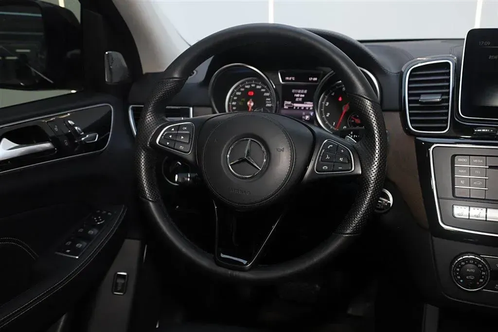 2021 BeiJing BJ90 4.0T 422HP V8 9AT,autocango,china used car exporter,china ev exporter,chinese used car exporter,chinese used ev exporter