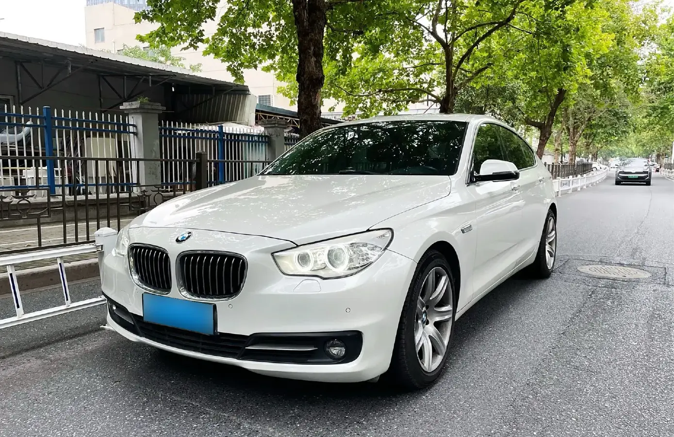 2015 BMW 5 Series GT 2.0T 245HP L4 8AT