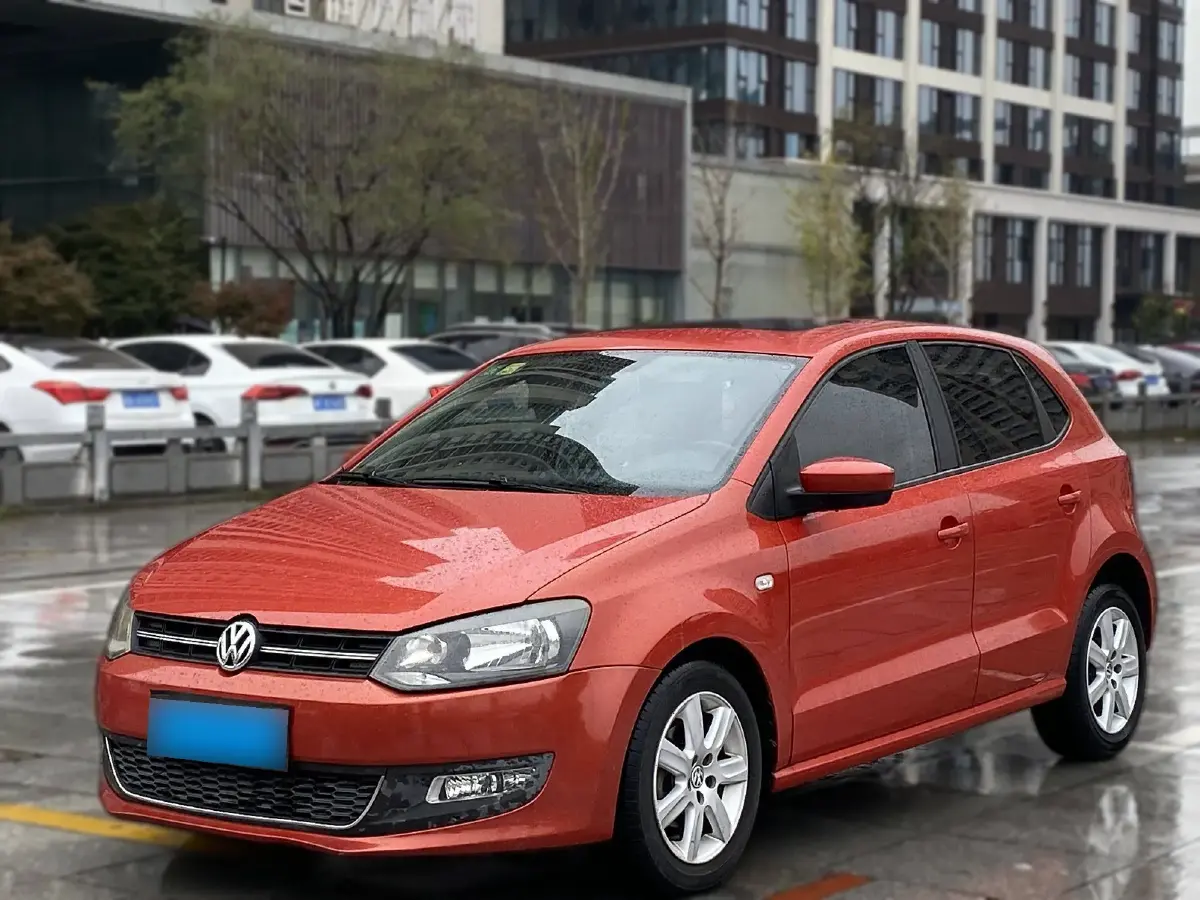 2011 Volkswagen Polo 1.6L 105HP L4 6AT