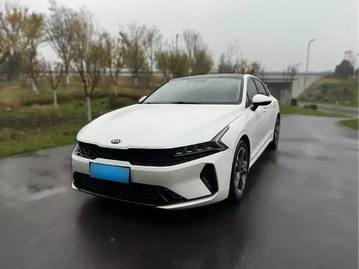 2020 Kia K5 1.5T 170HP L4 7DCT