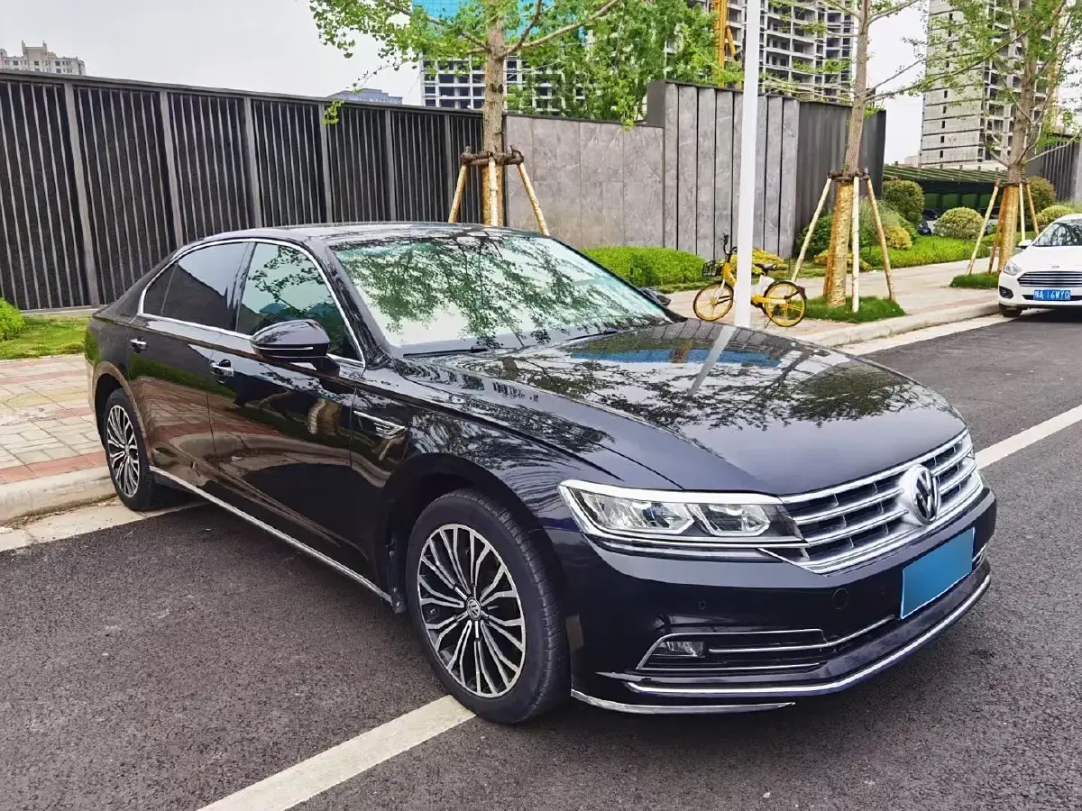 2018 Volkswagen Phideon 2.0T 224HP L4 7DCT