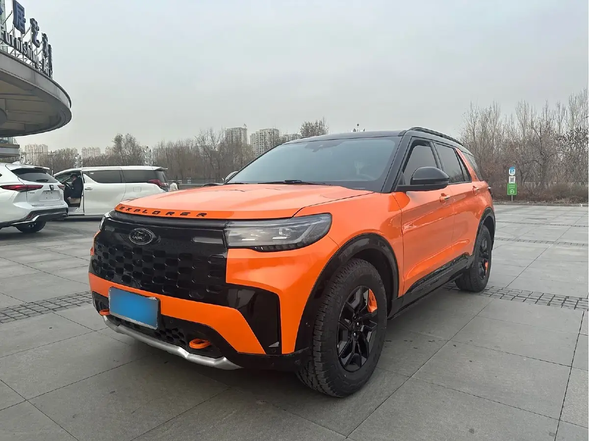 2023 Ford Explorer 2.3T 276HP L4 10AT