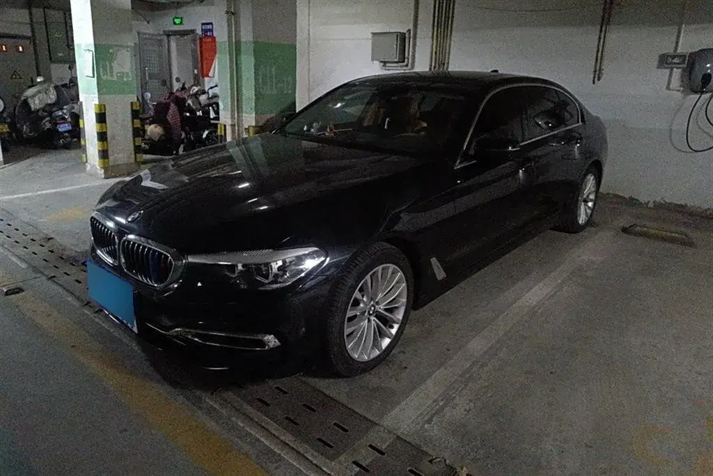 2020 BMW 5 Series 2.0T 184HP L4 8AT