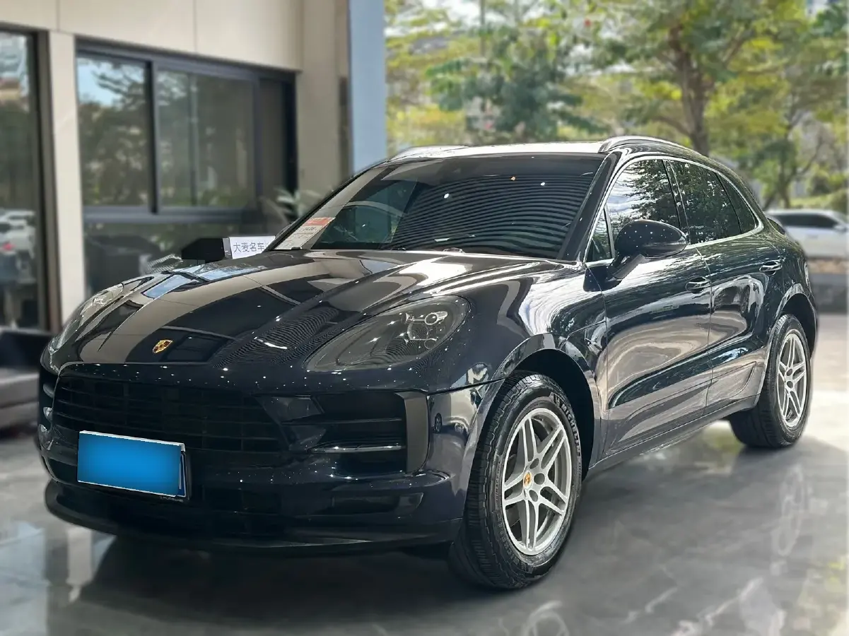 2018 Porsche Macan 2.0T 252HP L4 7DCT