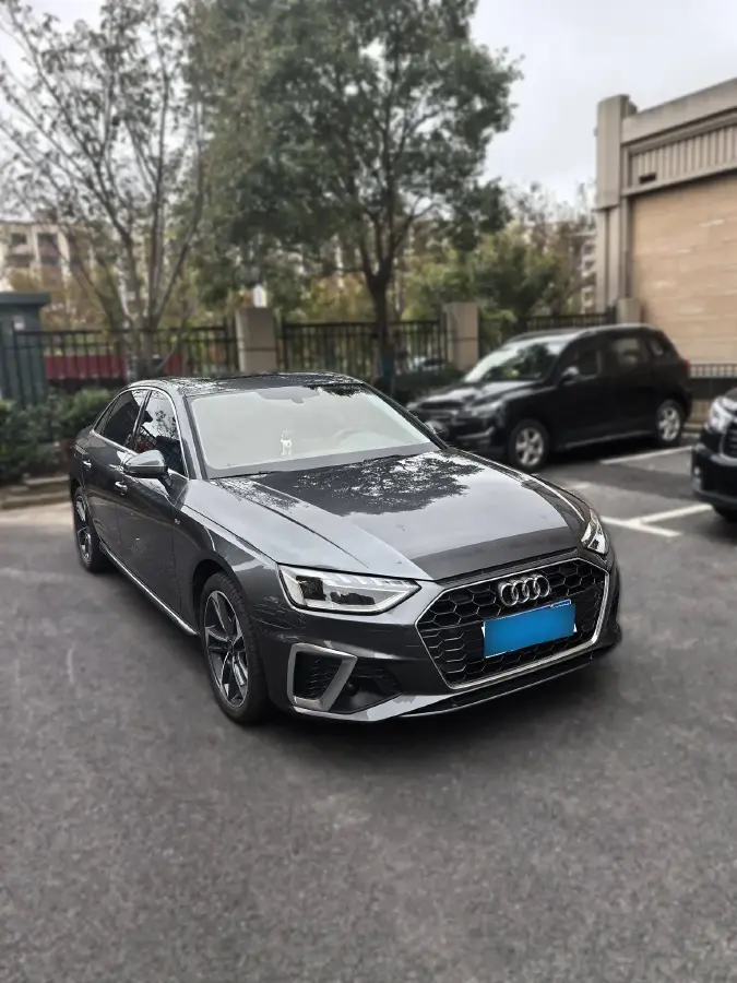 2023 Audi A4L 2.0T 190HP L4 7DCT