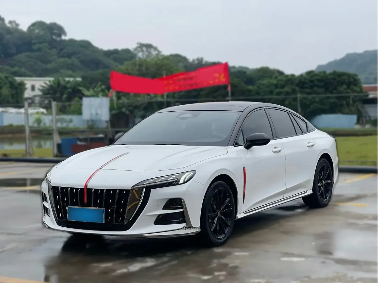 2023 HongQi H6 2.0T 252HP L4 8AT