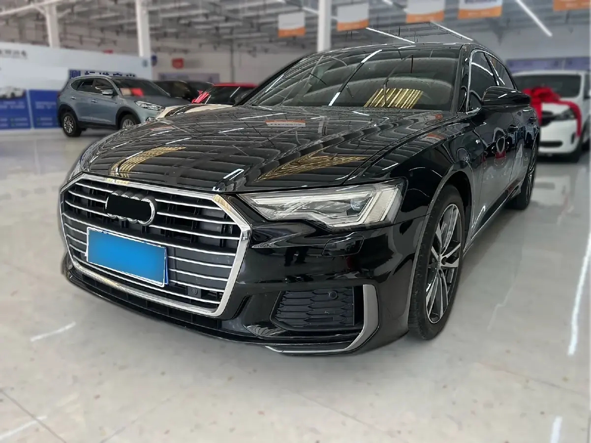 2022 Audi A6L 2.0T 190HP L4 7DCT