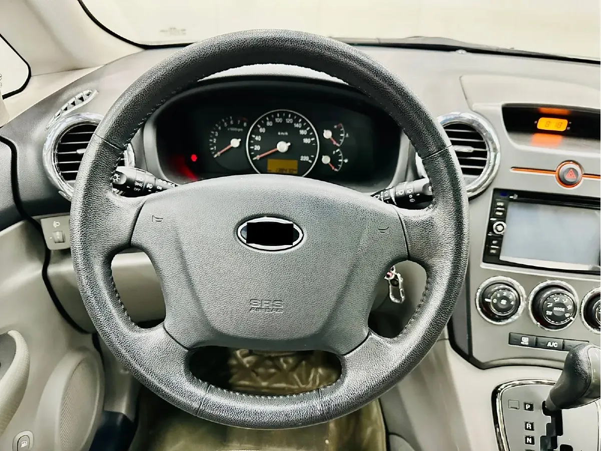 2011 Kia Carens 2.0L 150HP L4 4AT,autocango,china used car exporter,china ev exporter,chinese used car exporter,chinese used ev exporter