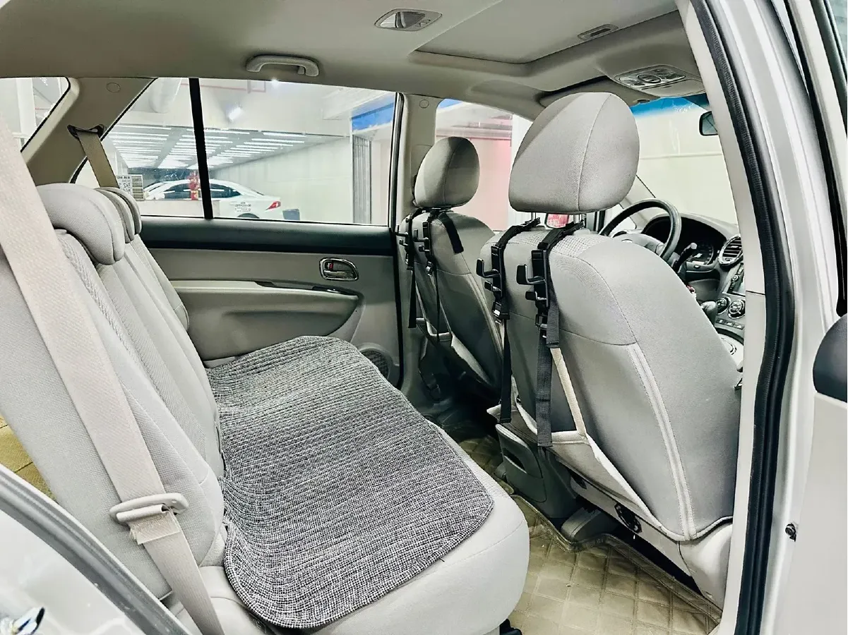 2011 Kia Carens 2.0L 150HP L4 4AT,autocango,china used car exporter,china ev exporter,chinese used car exporter,chinese used ev exporter