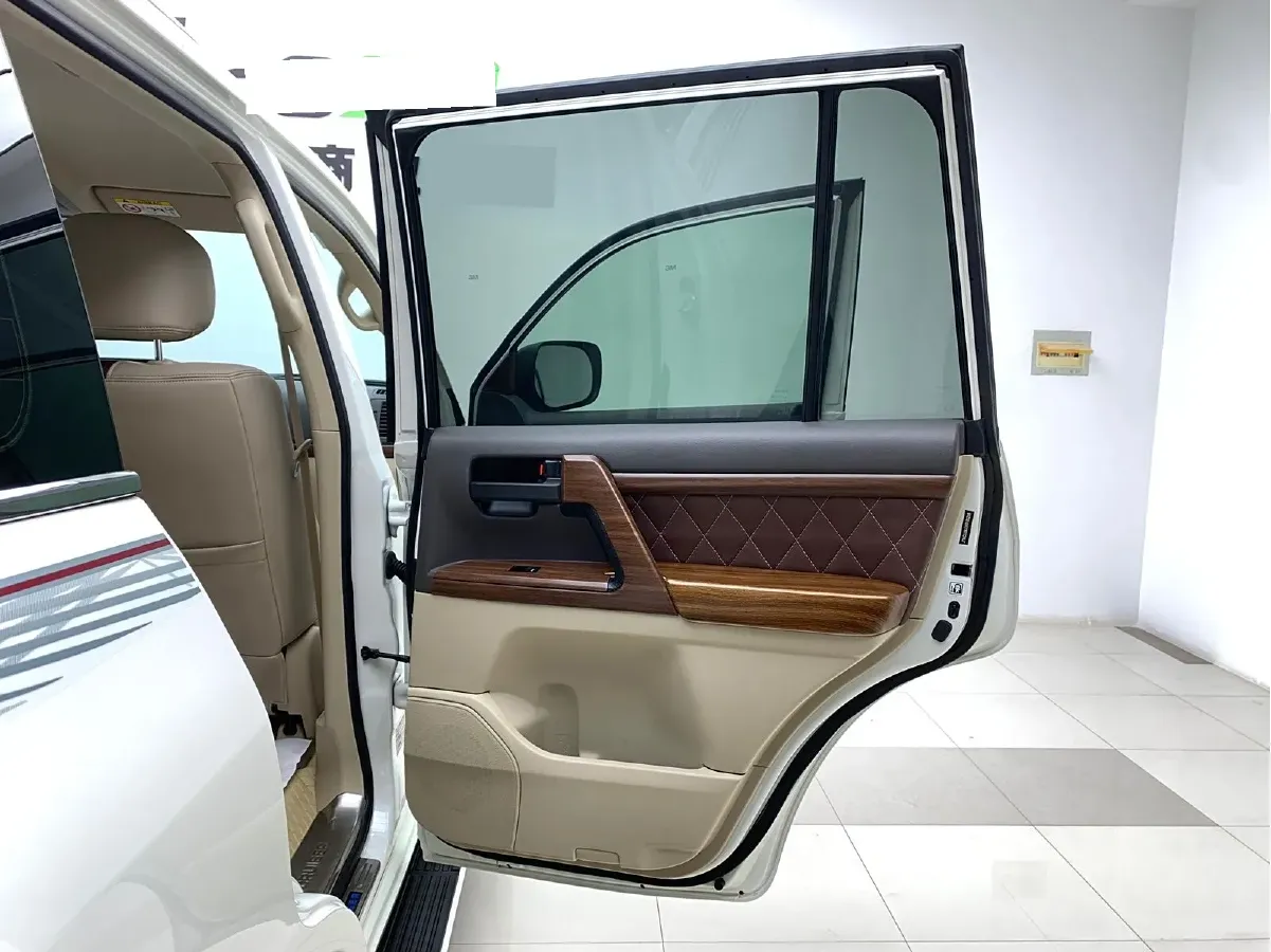 2016 Toyota Land Cruiser 4.0L 275HP V6 5AT,autocango,china used car exporter,china ev exporter,chinese used car exporter,chinese used ev exporter