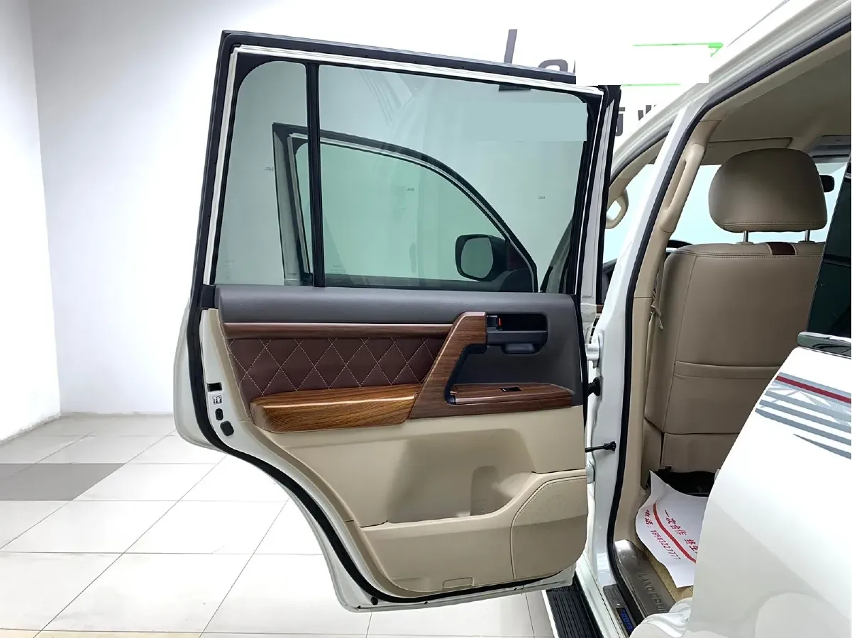 2016 Toyota Land Cruiser 4.0L 275HP V6 5AT,autocango,china used car exporter,china ev exporter,chinese used car exporter,chinese used ev exporter