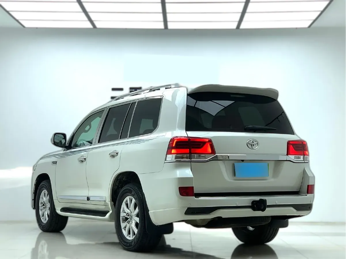 2016 Toyota Land Cruiser 4.0L 275HP V6 5AT,autocango,china used car exporter,china ev exporter,chinese used car exporter,chinese used ev exporter