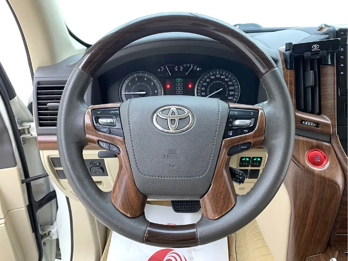 2016 Toyota Land Cruiser 4.0L 275HP V6 5AT,autocango,china used car exporter,china ev exporter,chinese used car exporter,chinese used ev exporter
