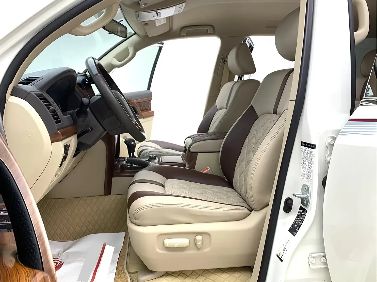 2016 Toyota Land Cruiser 4.0L 275HP V6 5AT,autocango,china used car exporter,china ev exporter,chinese used car exporter,chinese used ev exporter