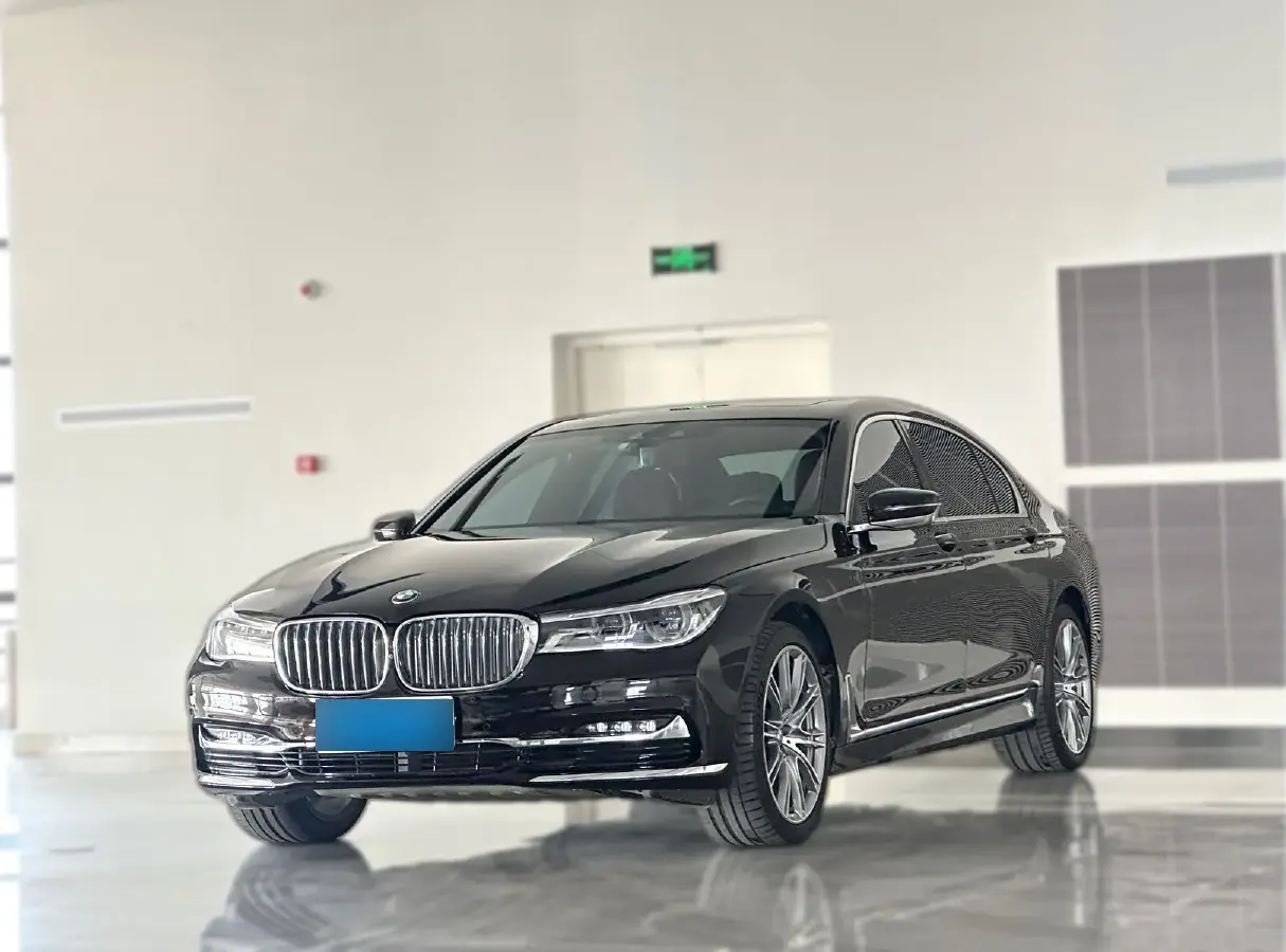 2018 BMW 7 Series 3.0T 326HP L6 8AT