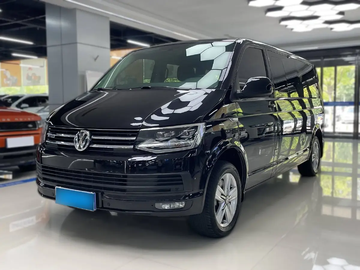 2018 Volkswagen Caravelle 2.0T 204HP L4 7DCT
