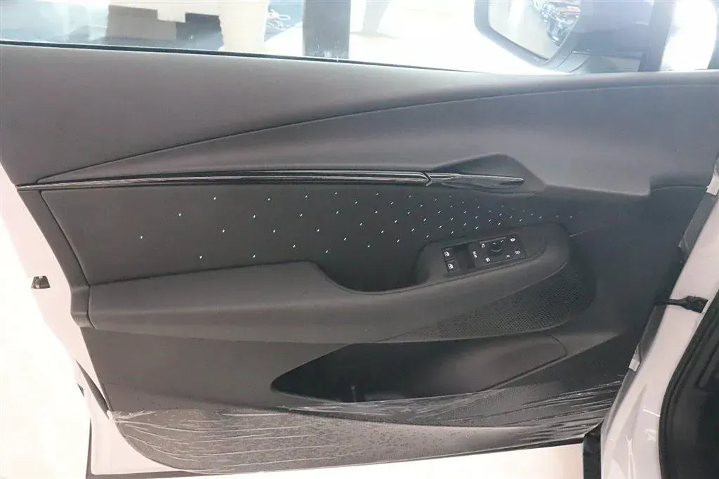 2024 Volkswagen ID.UNYX BEV 82.4KWH,autocango,china used car exporter,china ev exporter,chinese used car exporter,chinese used ev exporter