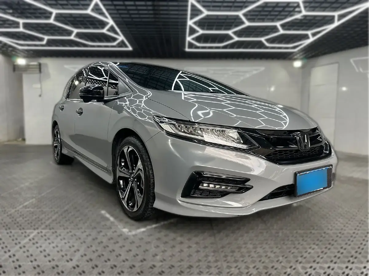 2017 Honda Jade 1.5T 156HP L4 CVT