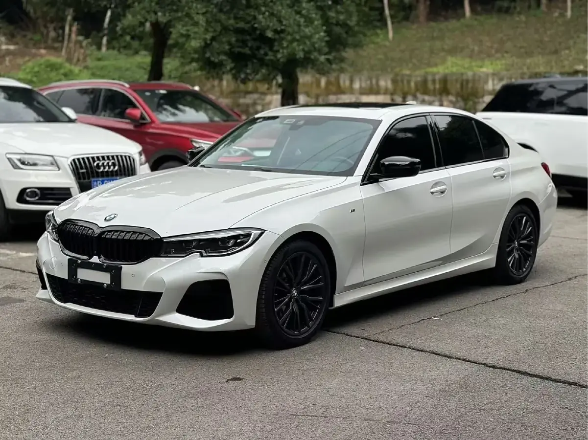 2022 BMW 3 Series 2.0T 184HP L4 8AT