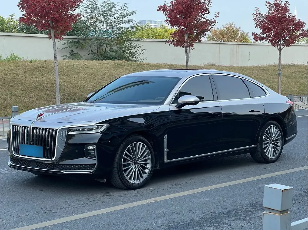 2022 HongQi H9 2.0T 252HP L4 7DCT