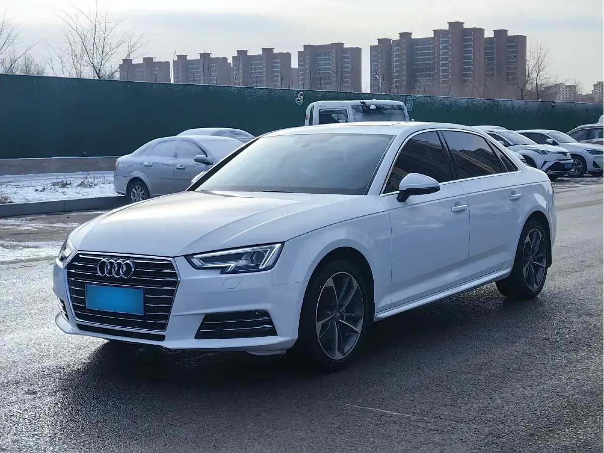 2018 Audi A4L 2.0T 190HP L4 7DCT