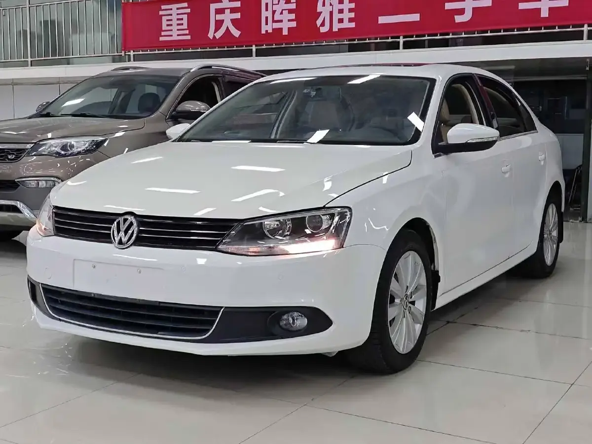 2014 Volkswagen Sagitar 1.4T 131HP L4 5MT