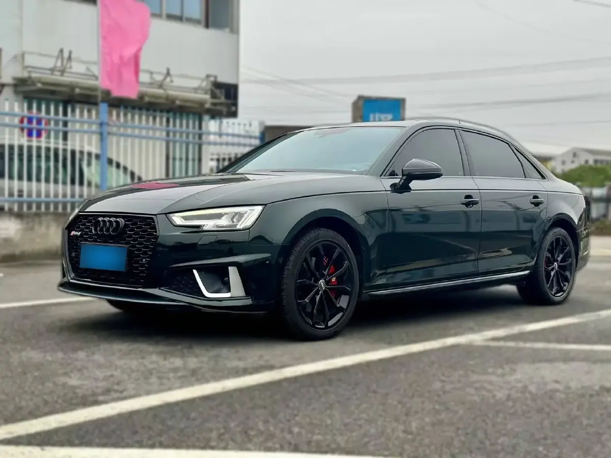 2019 Audi A4L 2.0T 190HP L4 7DCT