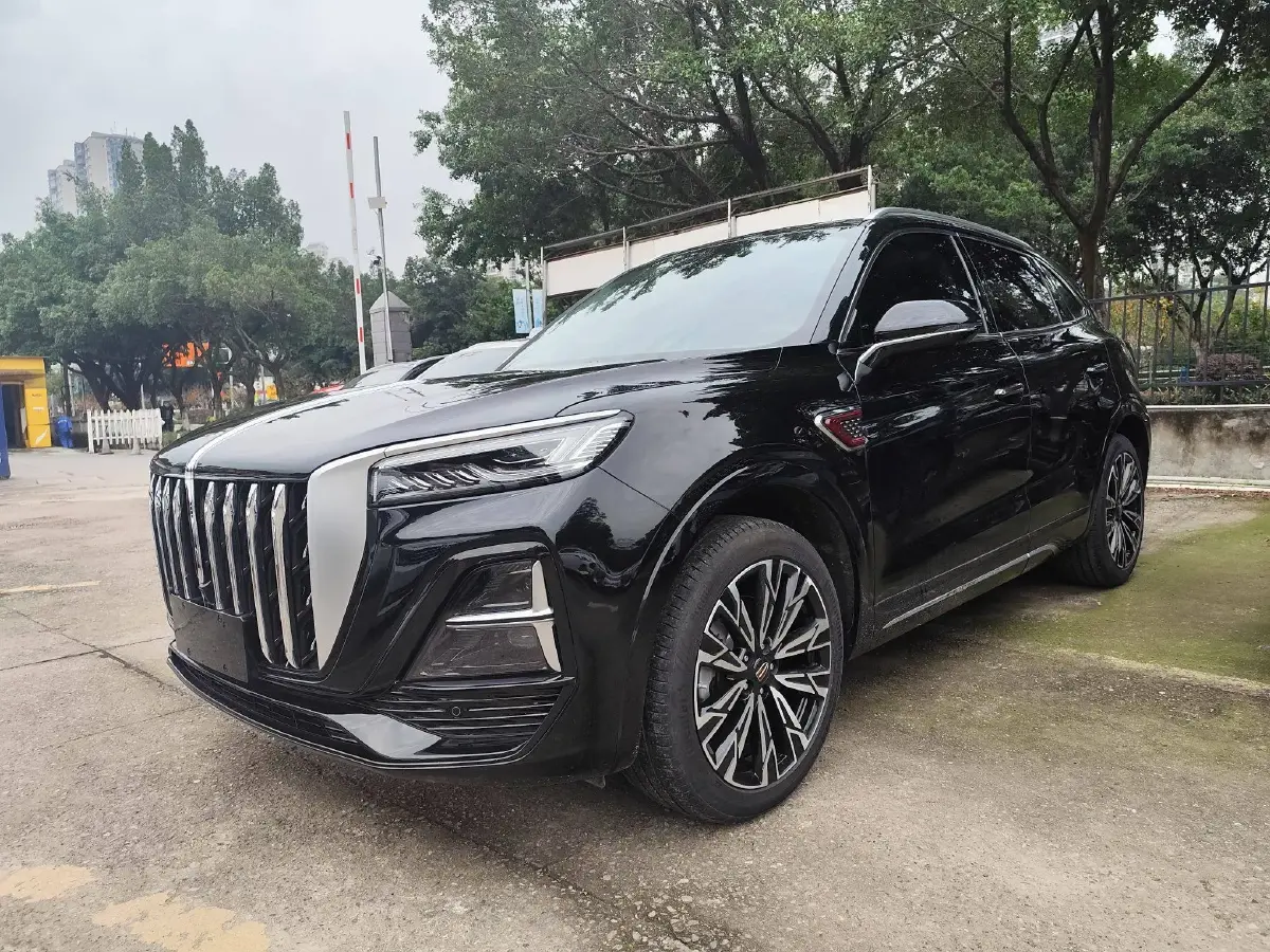 2023 HongQi HS5 2.0T 252HP L4 8AT