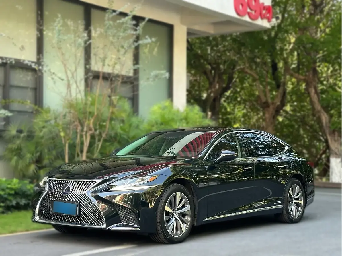 2020 Lexus LS 3.5L 299HP V6 E-CVT Hybrid