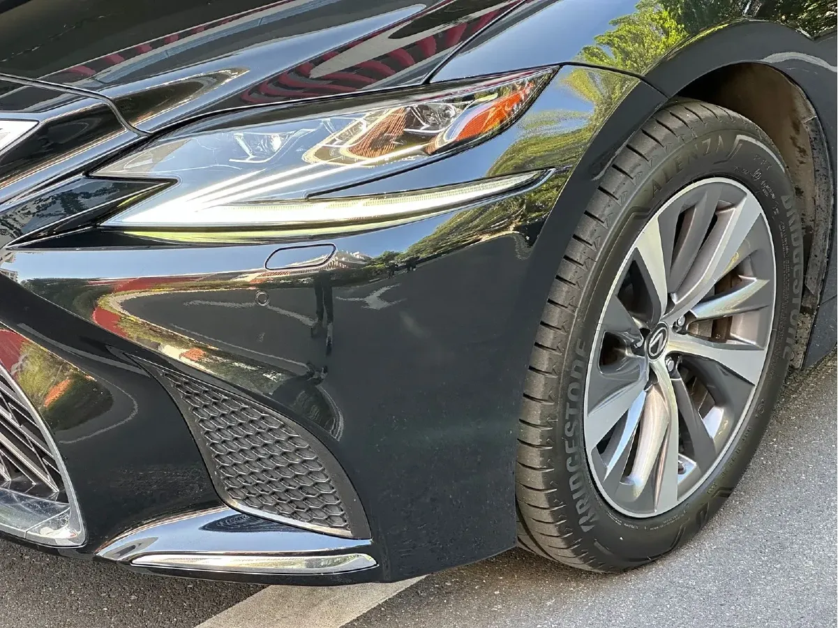 2020 Lexus LS 3.5L 299HP V6 E-CVT Hybrid,autocango,china used car exporter,china ev exporter,chinese used car exporter,chinese used ev exporter