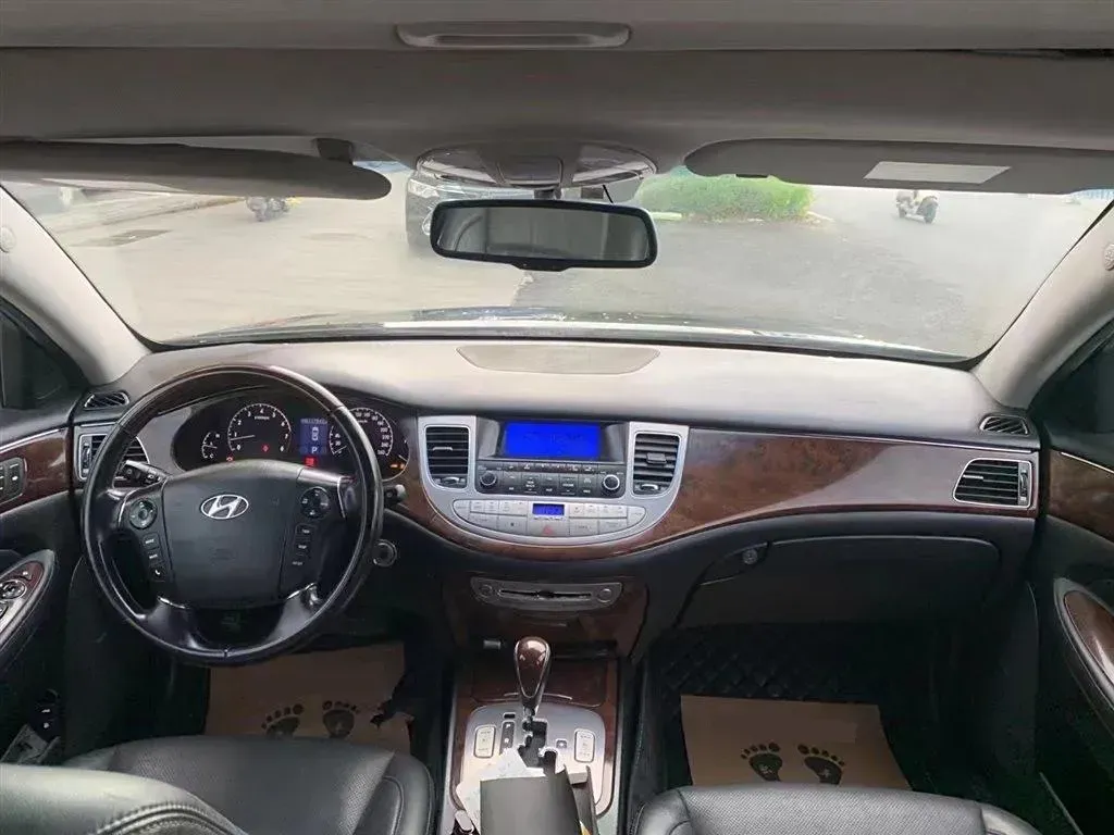 2008 Hyundai Rohens 3.3L 262HP V6 6AT,autocango,china used car exporter,china ev exporter,chinese used car exporter,chinese used ev exporter