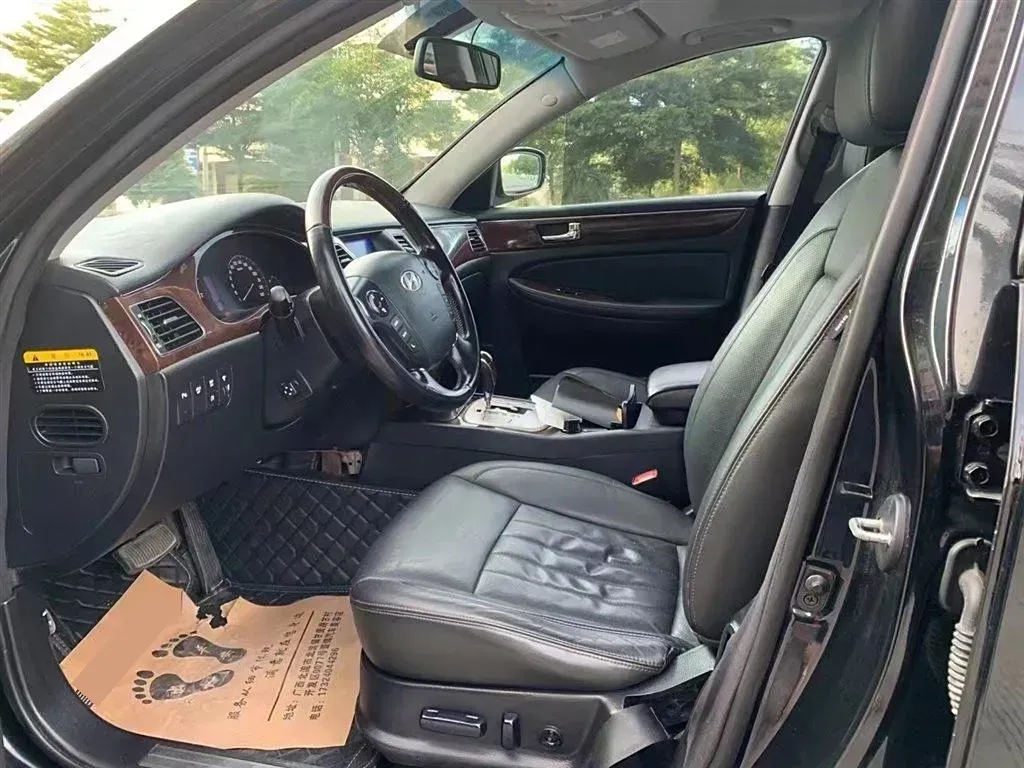 2008 Hyundai Rohens 3.3L 262HP V6 6AT,autocango,china used car exporter,china ev exporter,chinese used car exporter,chinese used ev exporter