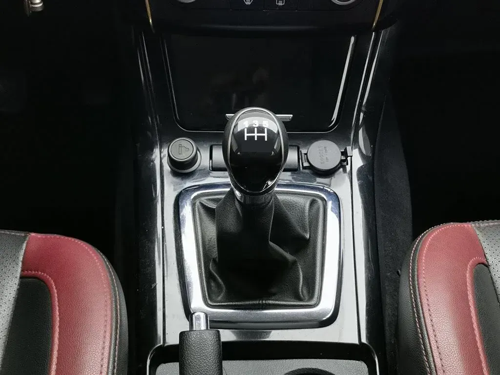 2015 BAIC Hyosow S3 1.8L 140HP L4 5MT,autocango,china used car exporter,china ev exporter,chinese used car exporter,chinese used ev exporter