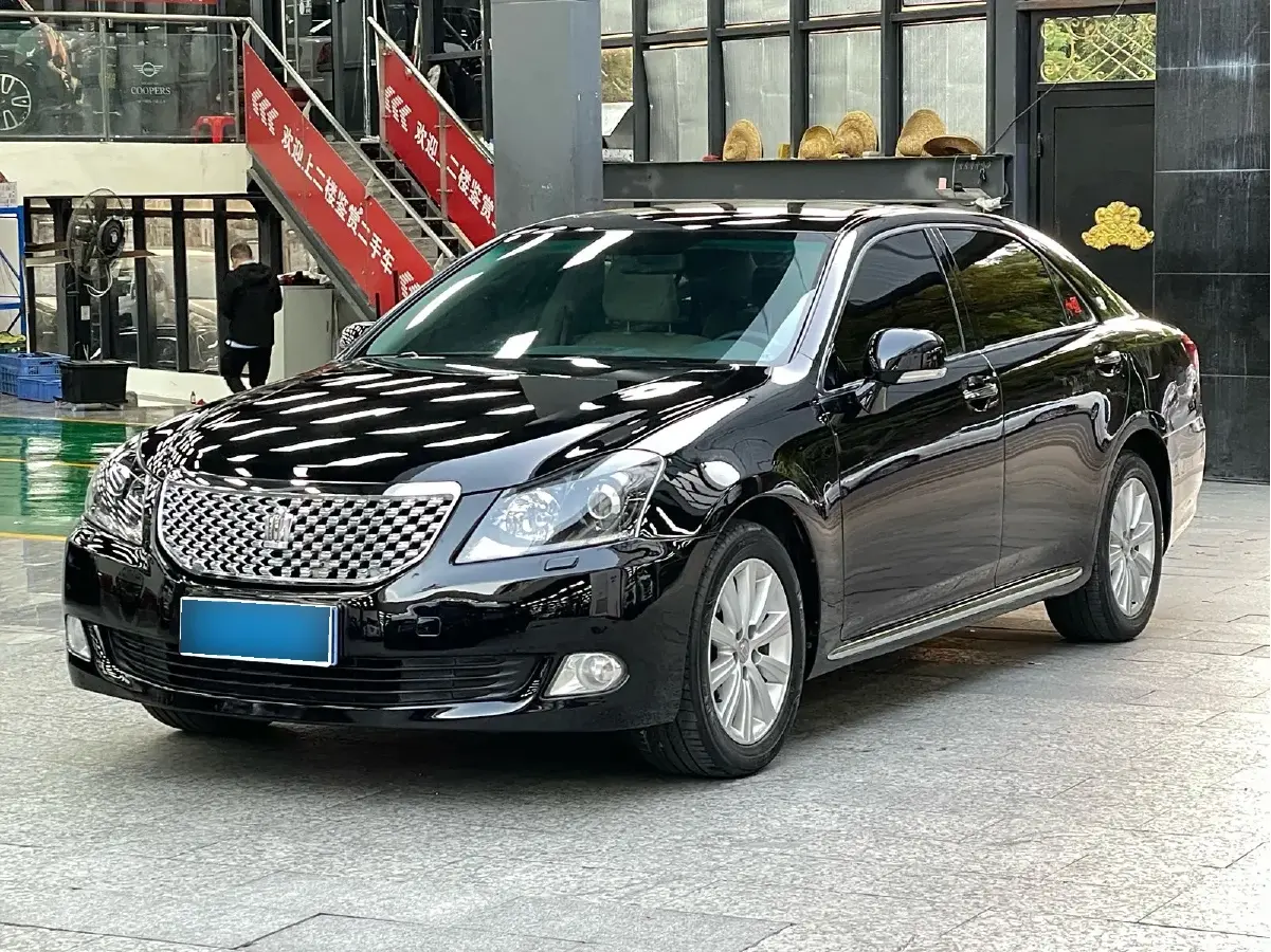 2011 Toyota Crown 2.5L 193HP V6 6AT