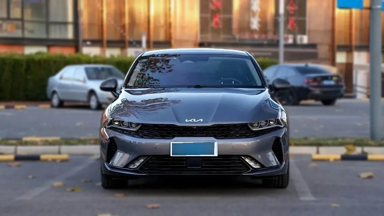 2021 Kia K5 2.0T 240HP L4 8AT