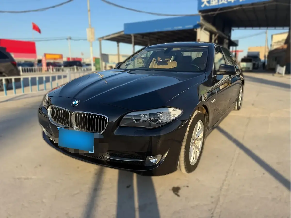 2011 BMW 5 Series 2.5L 204HP L6 8AT