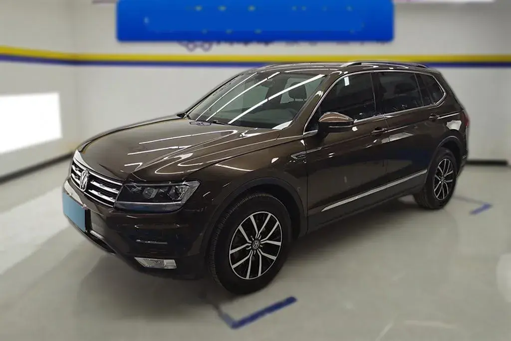 2017 Volkswagen Tiguan L 1.8T 180HP L4 7DCT