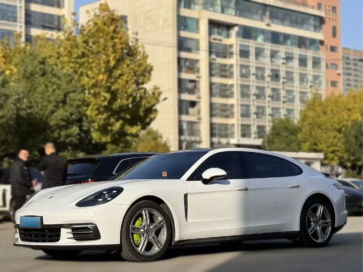 2017 Porsche Panamera 3.0T 330HP V6 8DCT