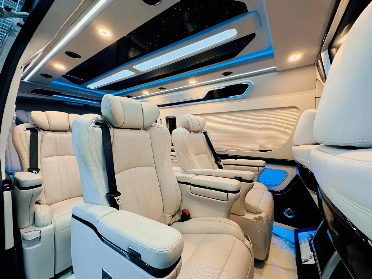 2011 Toyota Hiace 2.7L 154HP L4 4AT,autocango,china used car exporter,china ev exporter,chinese used car exporter,chinese used ev exporter