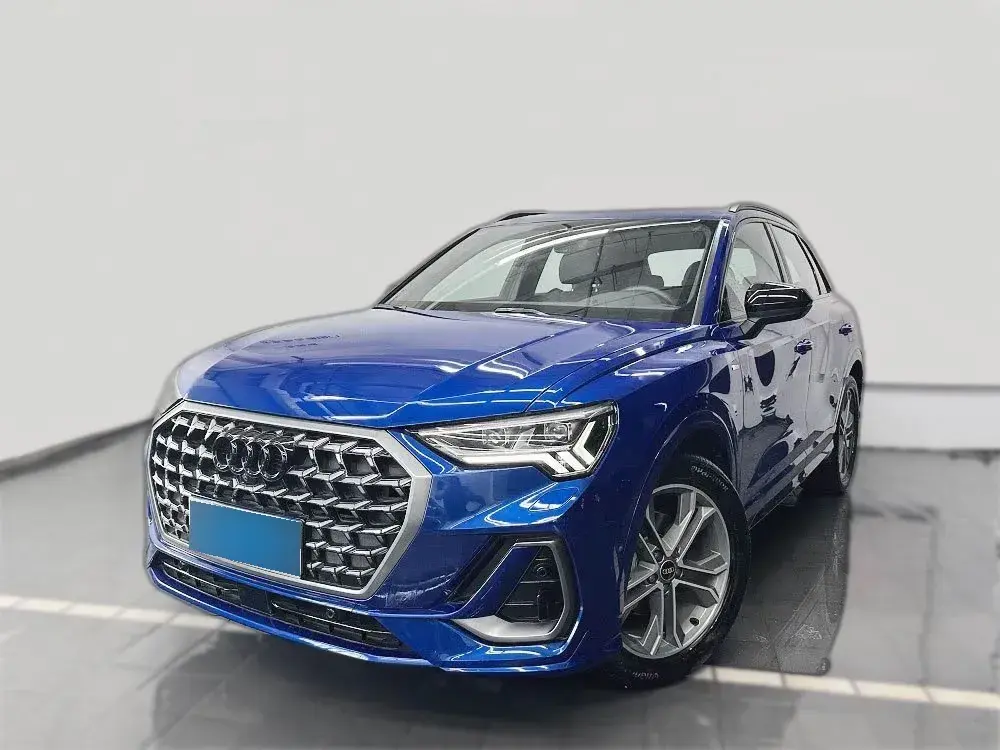 2024 Audi Q3 2.0T 220HP L4 7DCT
