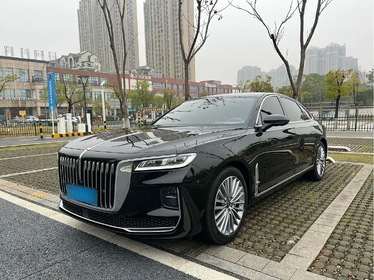 2022 HongQi H9 2.0T 252HP L4 7DCT