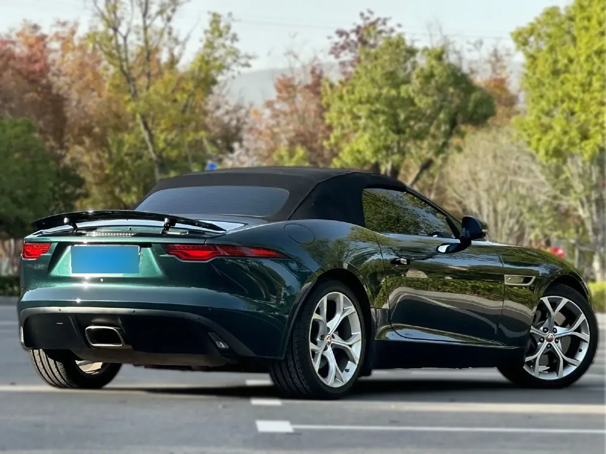 2021 Jaguar F-TYPE 2.0T 300HP L4 8AT,autocango,china used car exporter,china ev exporter,chinese used car exporter,chinese used ev exporter