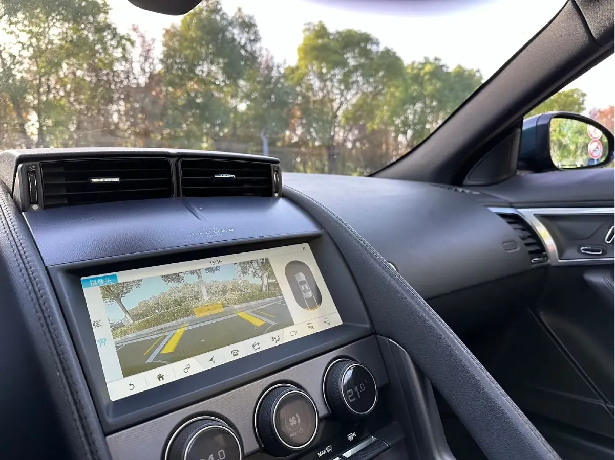 2021 Jaguar F-TYPE 2.0T 300HP L4 8AT,autocango,china used car exporter,china ev exporter,chinese used car exporter,chinese used ev exporter